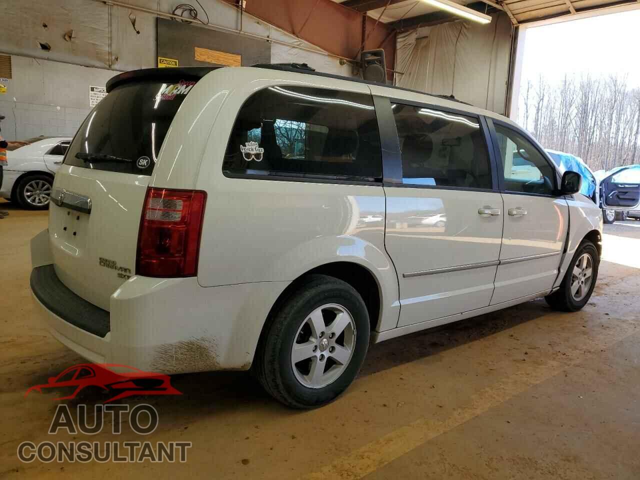 DODGE CARAVAN 2010 - 2D4RN5D16AR145059