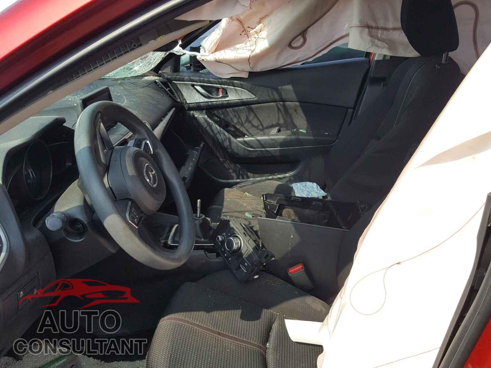 MAZDA 3 2017 - 3MZBN1U76HM103257