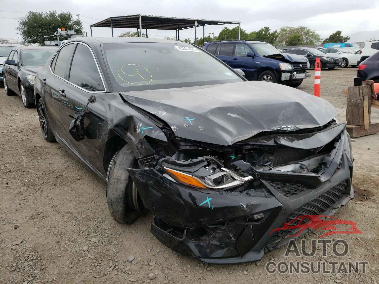 TOYOTA CAMRY 2018 - JTNB11HK1J3049169