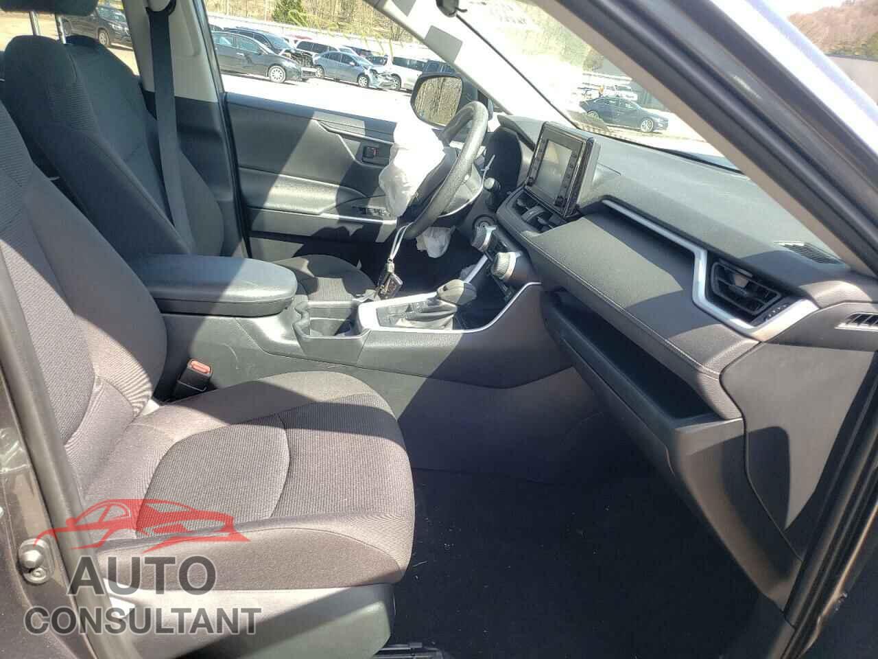 TOYOTA RAV4 2019 - 2T3F1RFVXKC046319