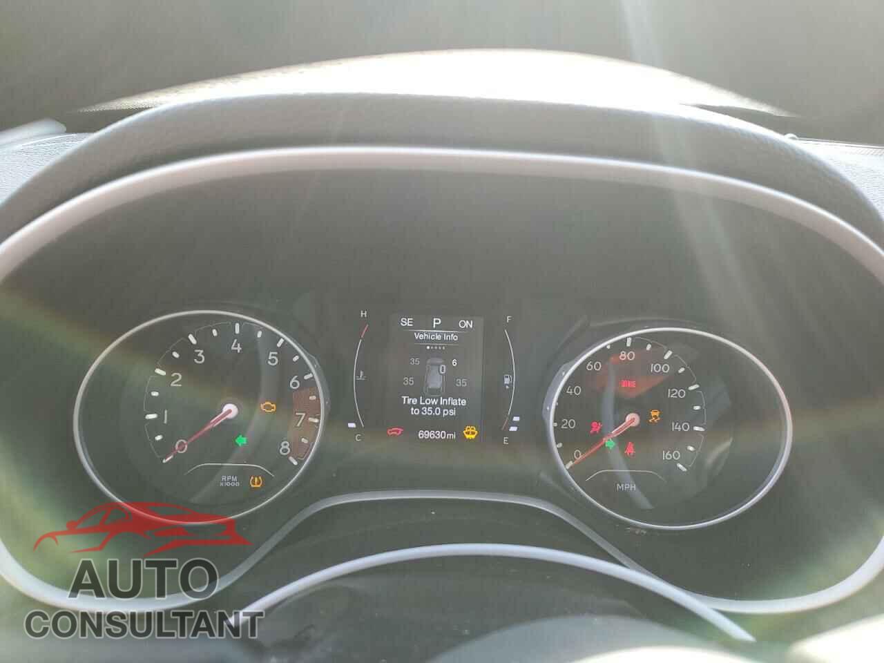 JEEP COMPASS 2017 - 3C4NJDAB5HT645834