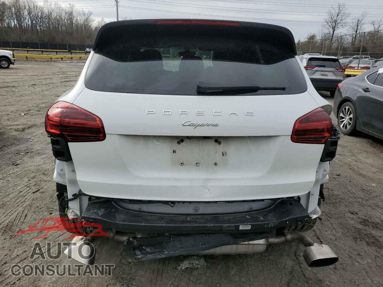 PORSCHE CAYENNE 2017 - WP1AA2A25HKA86370