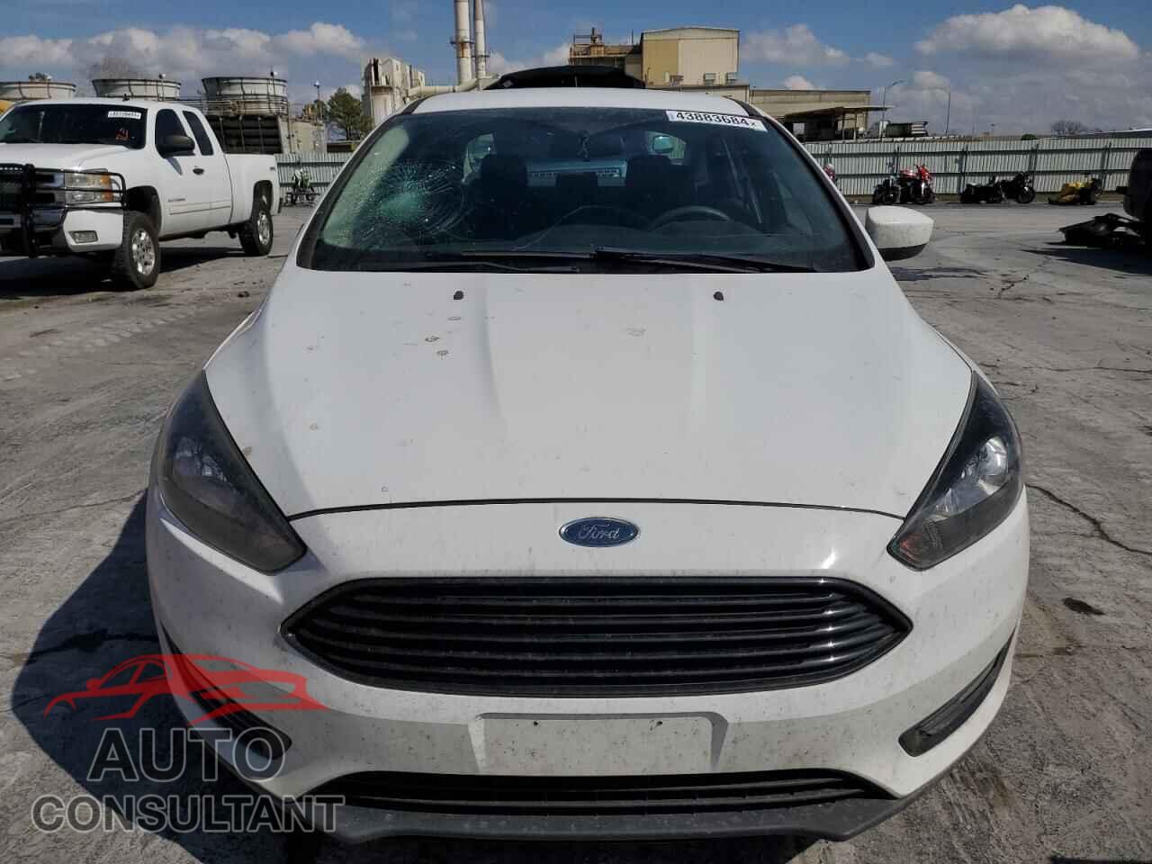 FORD FOCUS 2018 - 1FADP3FE8JL230182