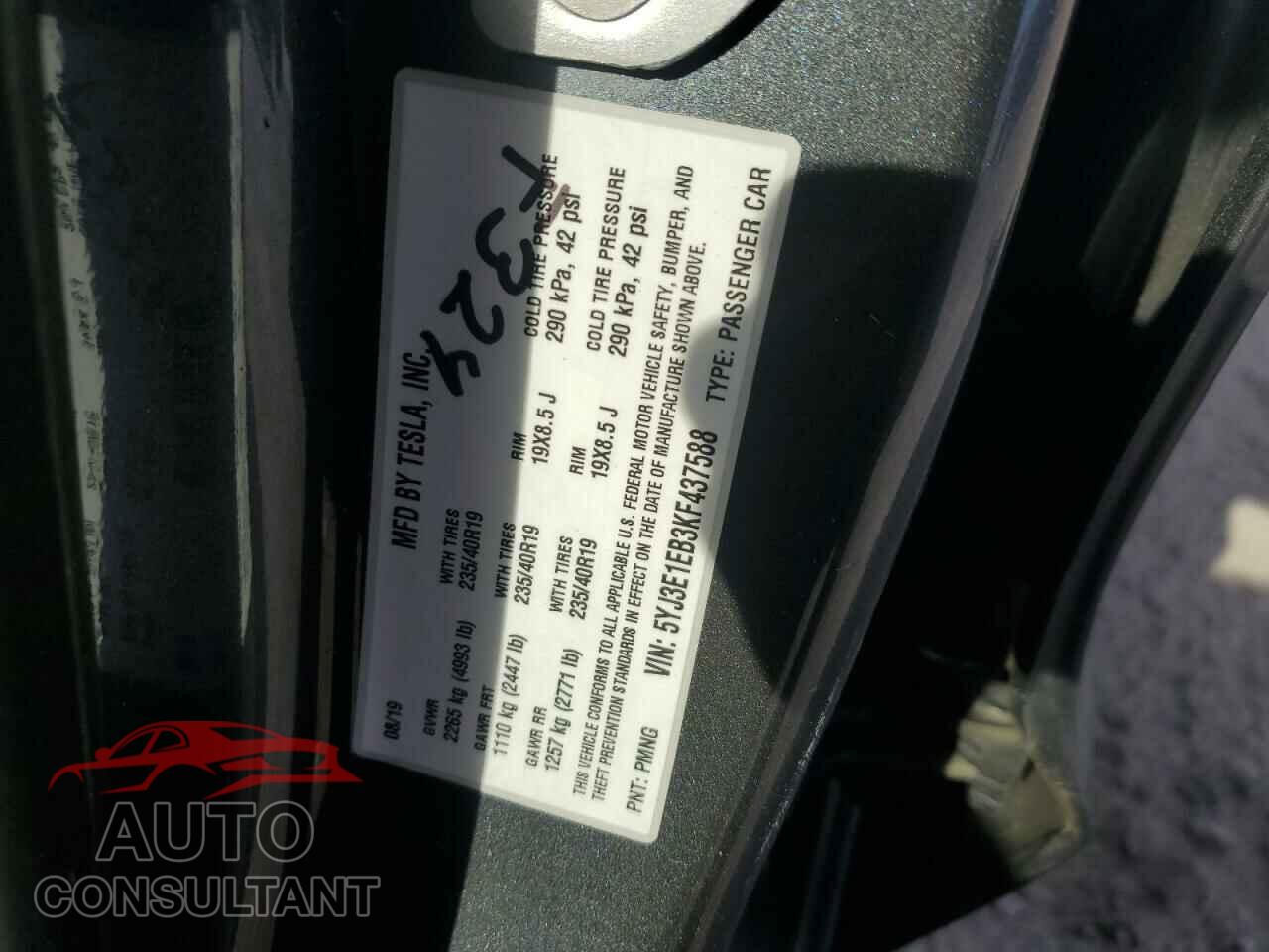 TESLA MODEL 3 2019 - 5YJ3E1EB3KF437588