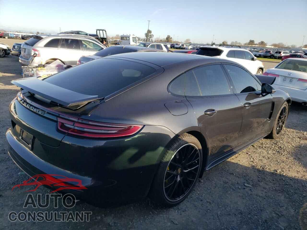 PORSCHE PANAMERA 2018 - WP0AA2A79JL110831