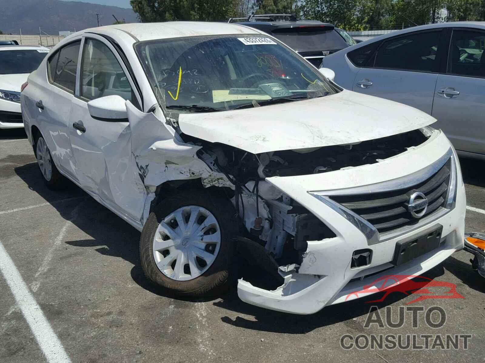NISSAN VERSA 2017 - 3N1CN7AP9HL867093