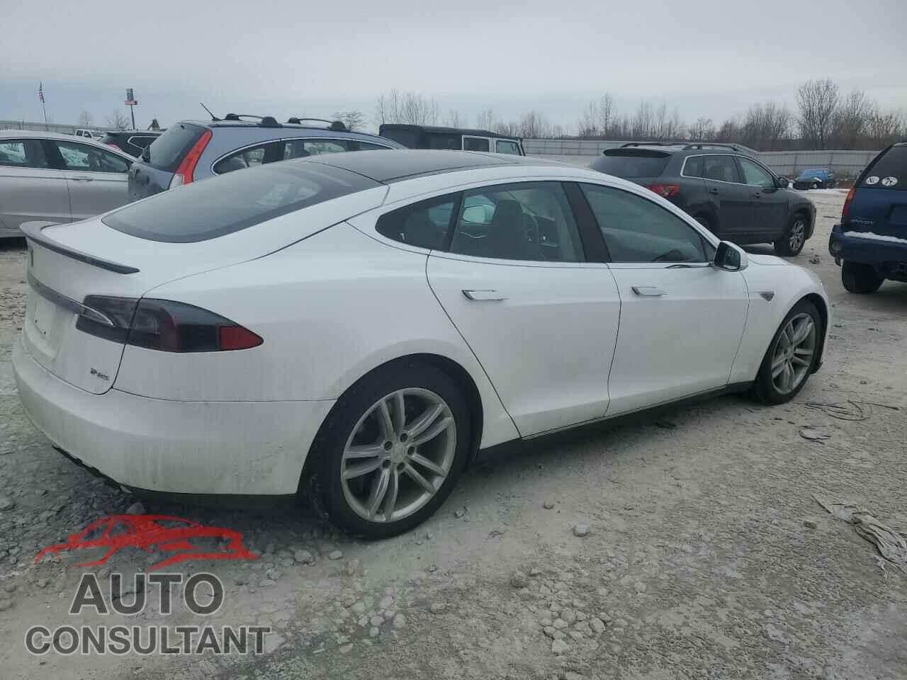 TESLA MODEL S 2013 - 5YJSA1DP0DFP05276