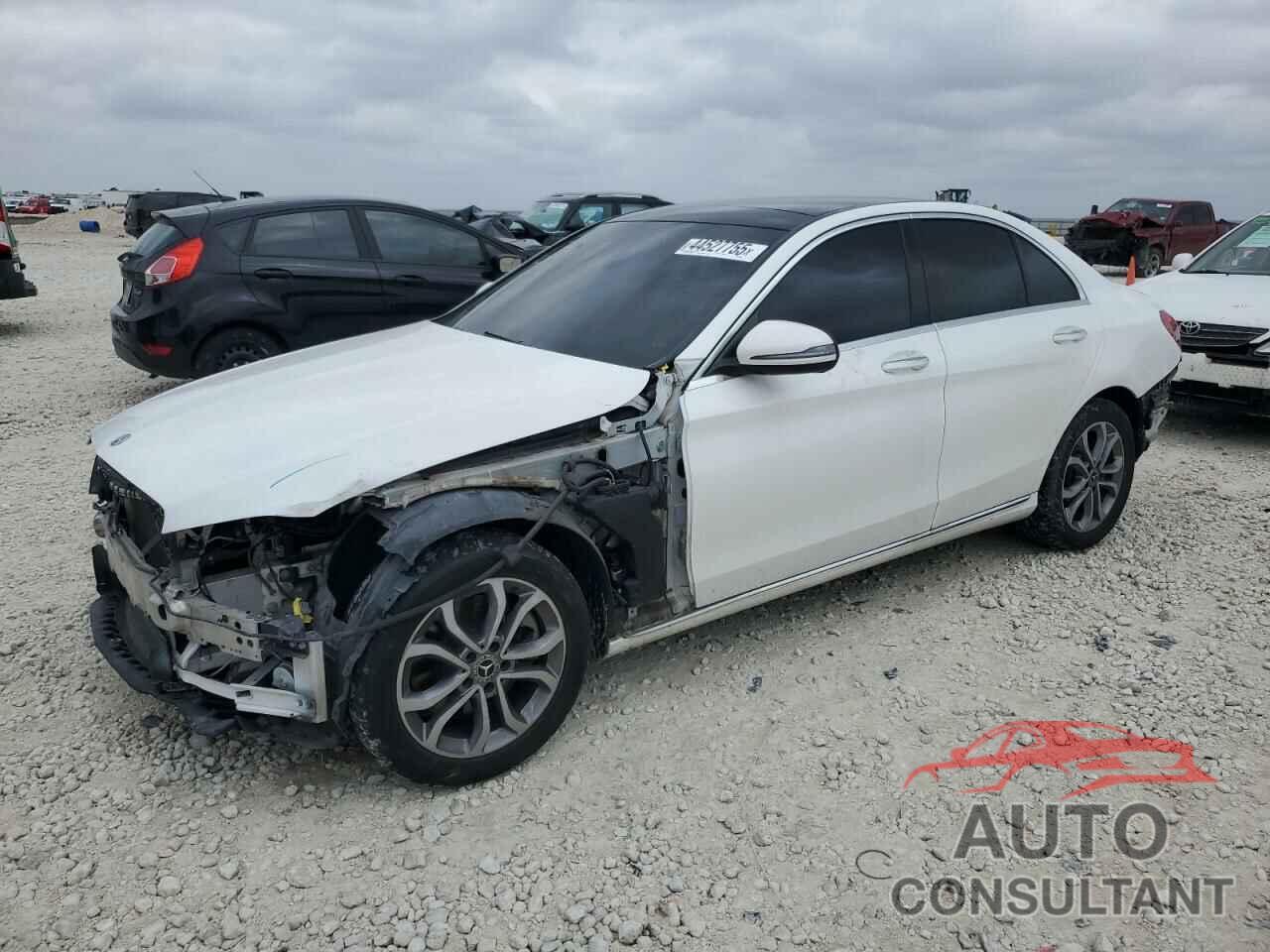 MERCEDES-BENZ C-CLASS 2018 - 55SWF4KB9JU234654