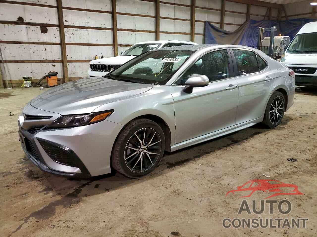 TOYOTA CAMRY 2021 - 4T1G11AK0MU545143
