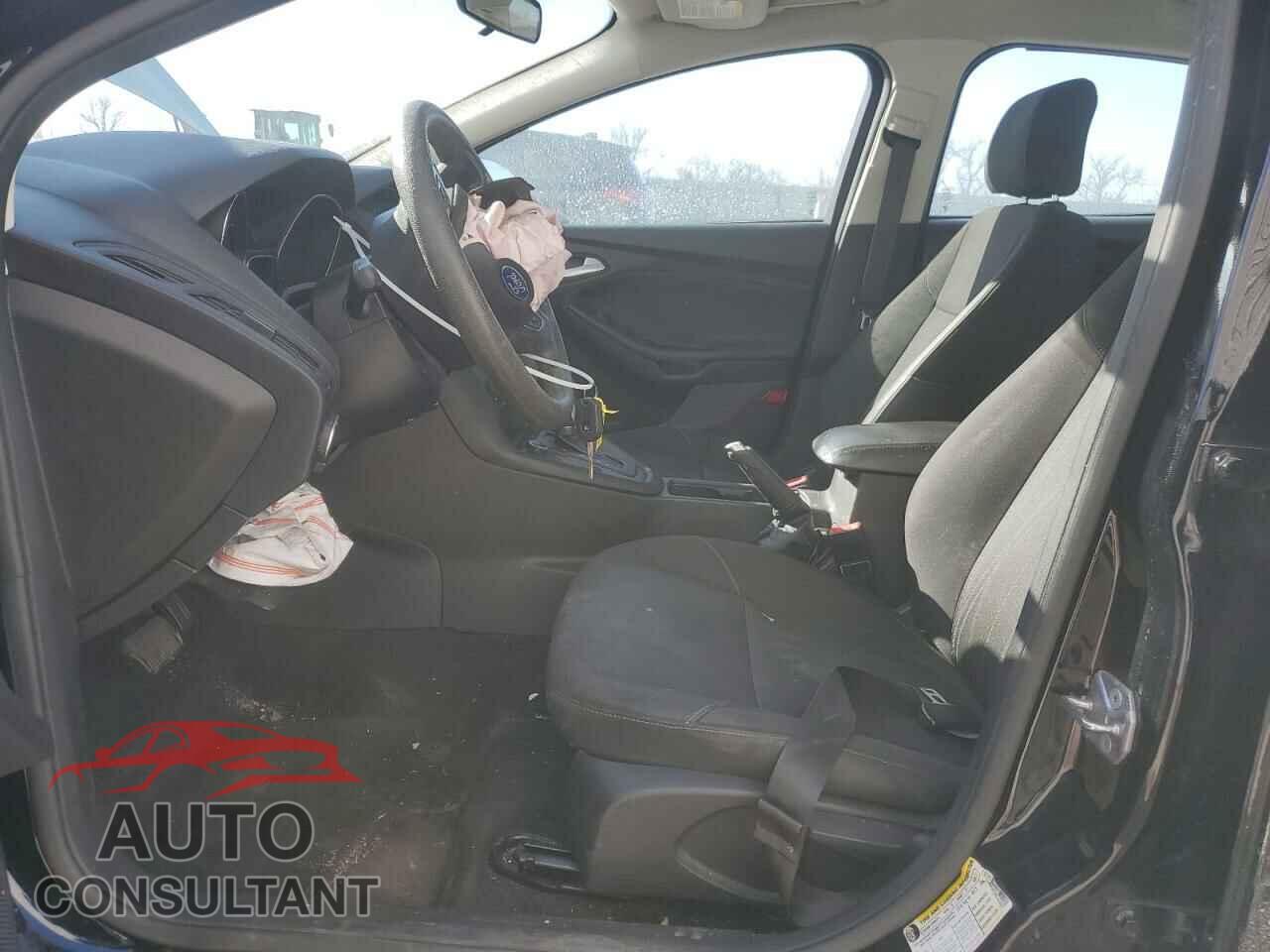 FORD FOCUS 2017 - 1FADP3F23HL244832