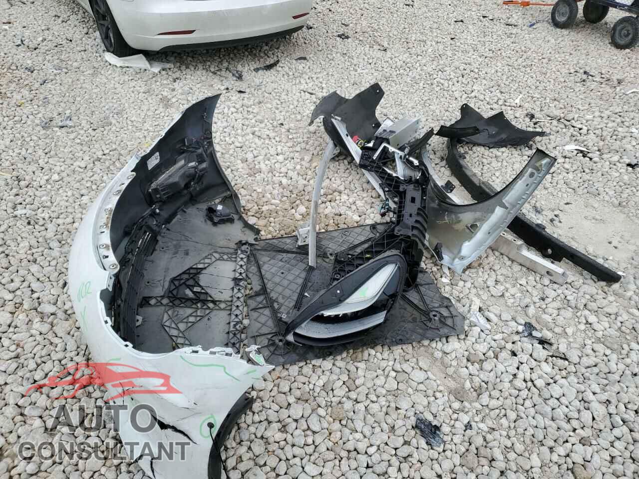 TESLA MODEL 3 2021 - 5YJ3E1EA5MF100740