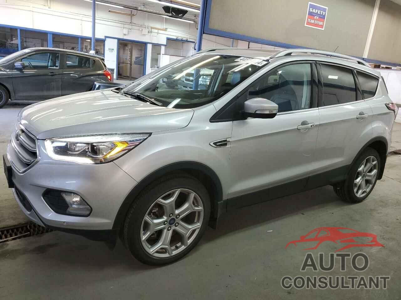 FORD ESCAPE 2017 - 1FMCU9J93HUE50549