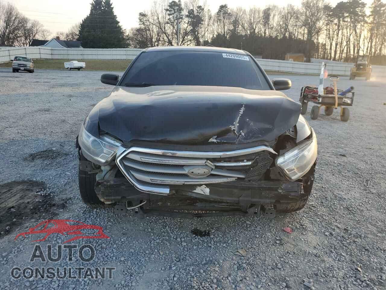FORD TAURUS 2017 - 1FAHP2D82HG113354