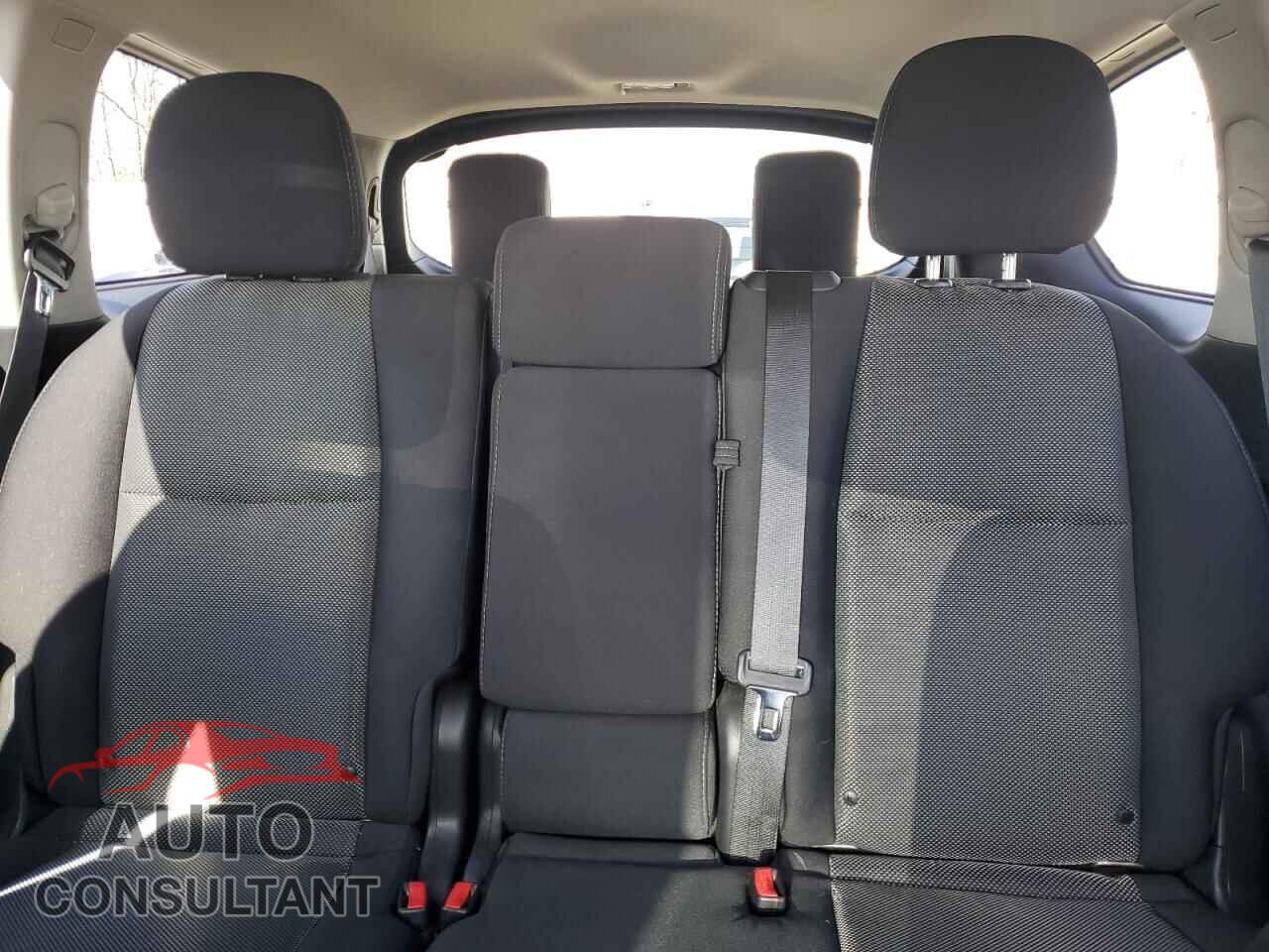 NISSAN PATHFINDER 2017 - 5N1DR2MN2HC652326