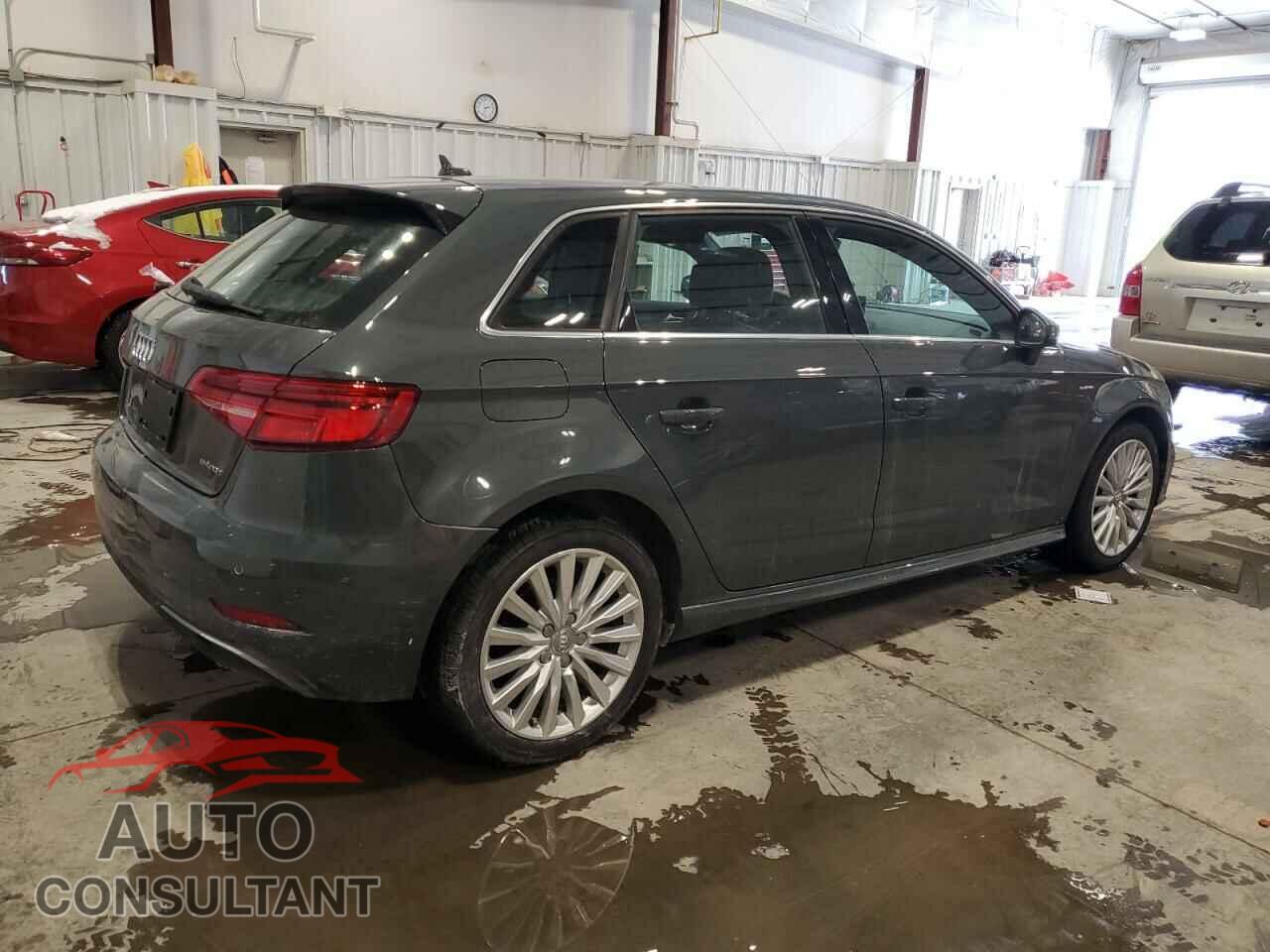 AUDI A3 2017 - WAUTPBFF3HA056582