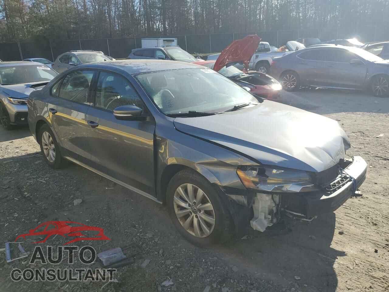 VOLKSWAGEN PASSAT 2015 - 1VWAT7A38FC097921