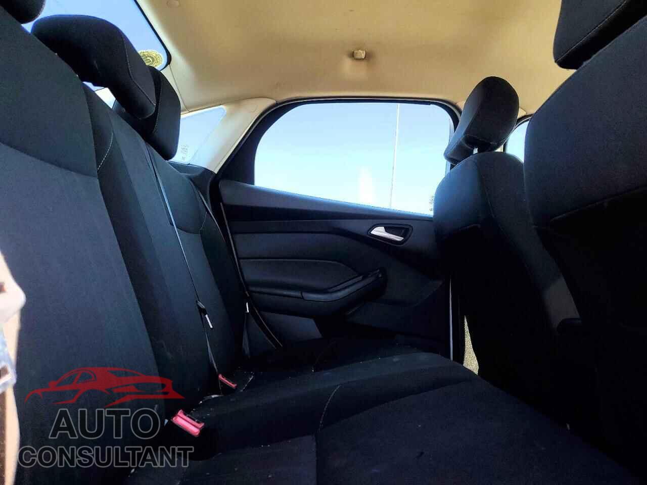 FORD FOCUS 2017 - 1FADP3FE7HL283076