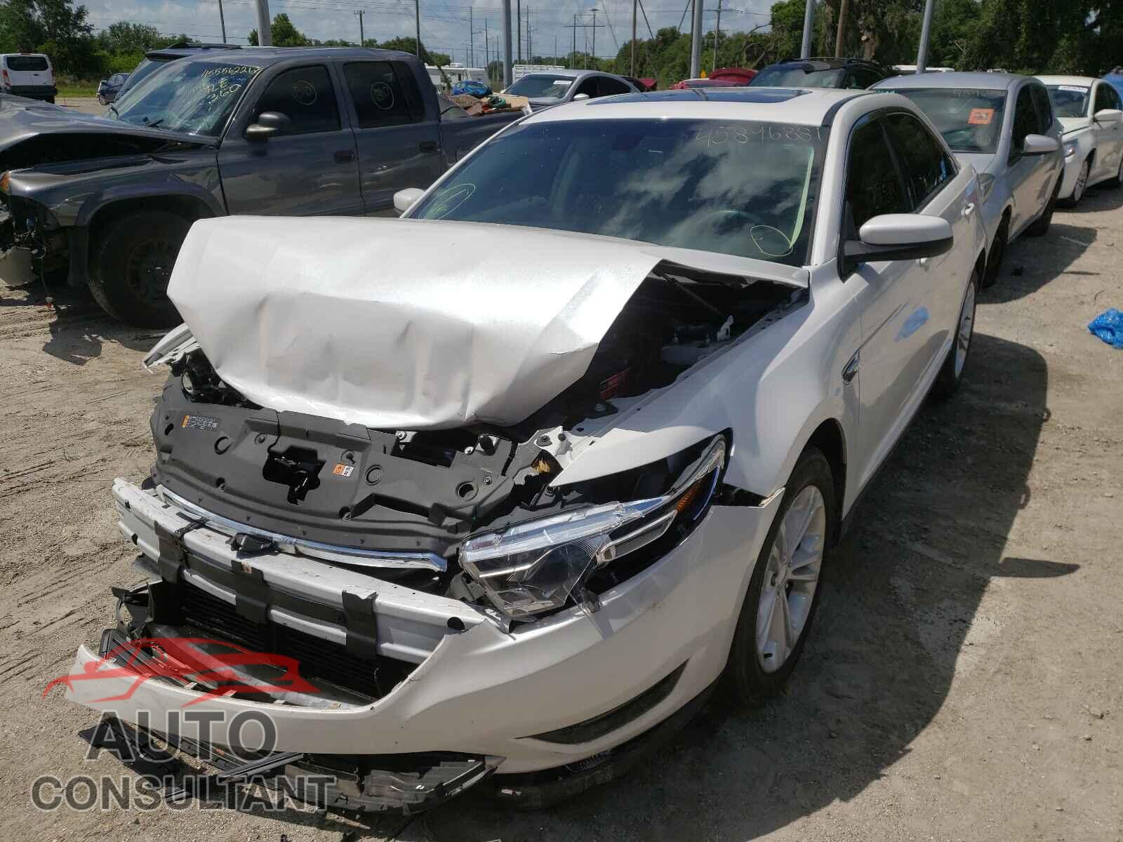 FORD TAURUS 2017 - 1FAHP2E86HG125053