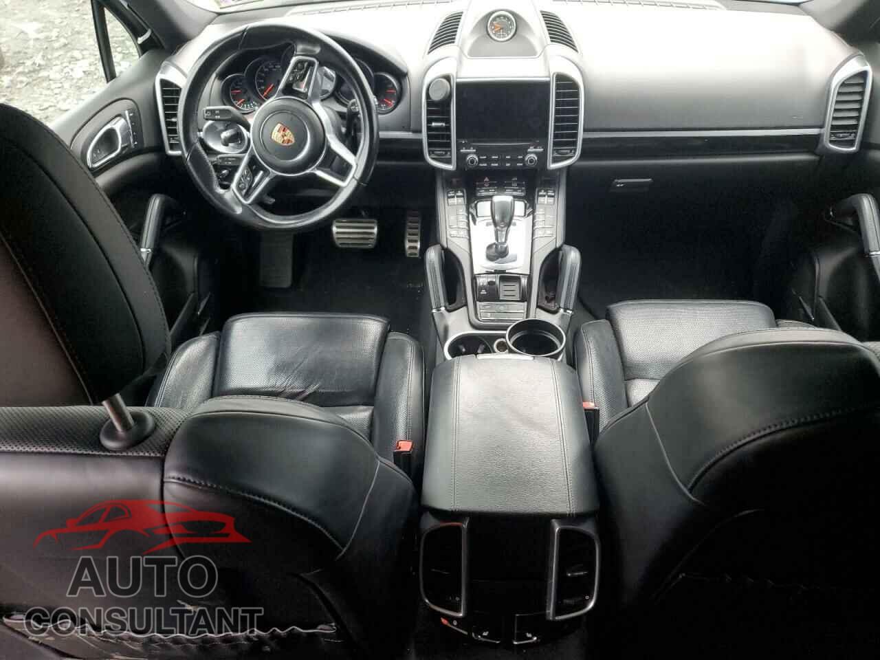PORSCHE CAYENNE 2017 - WP1AB2A26HLA50260