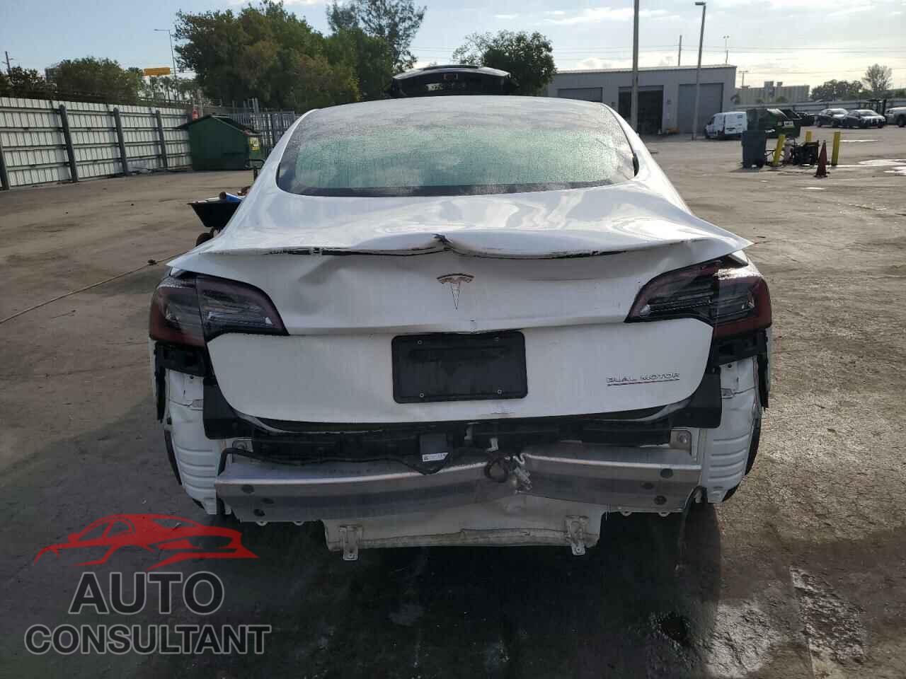 TESLA MODEL 3 2019 - 5YJ3E1EB2KF487379