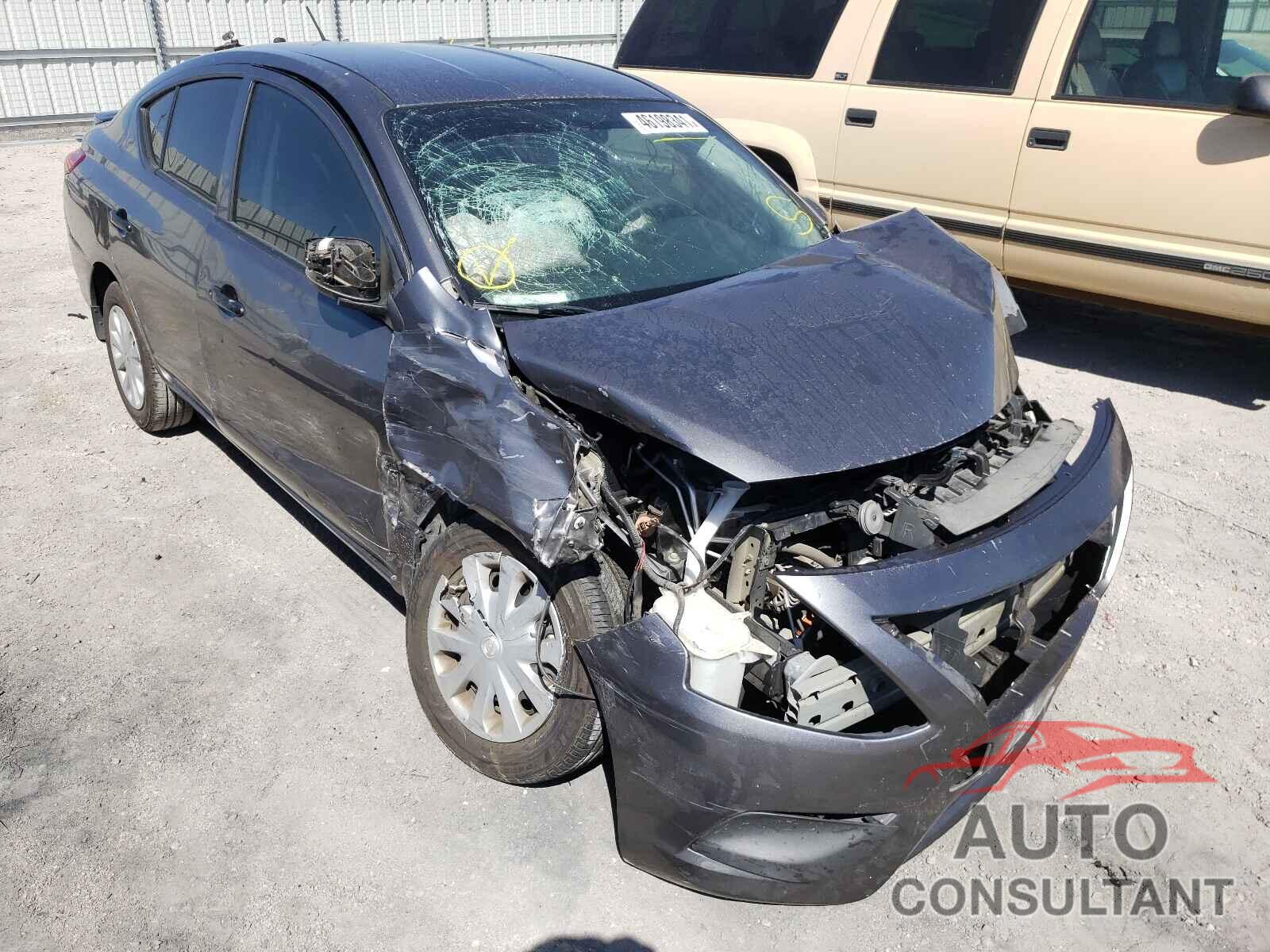 NISSAN VERSA 2017 - 3N1CN7AP8HL825370