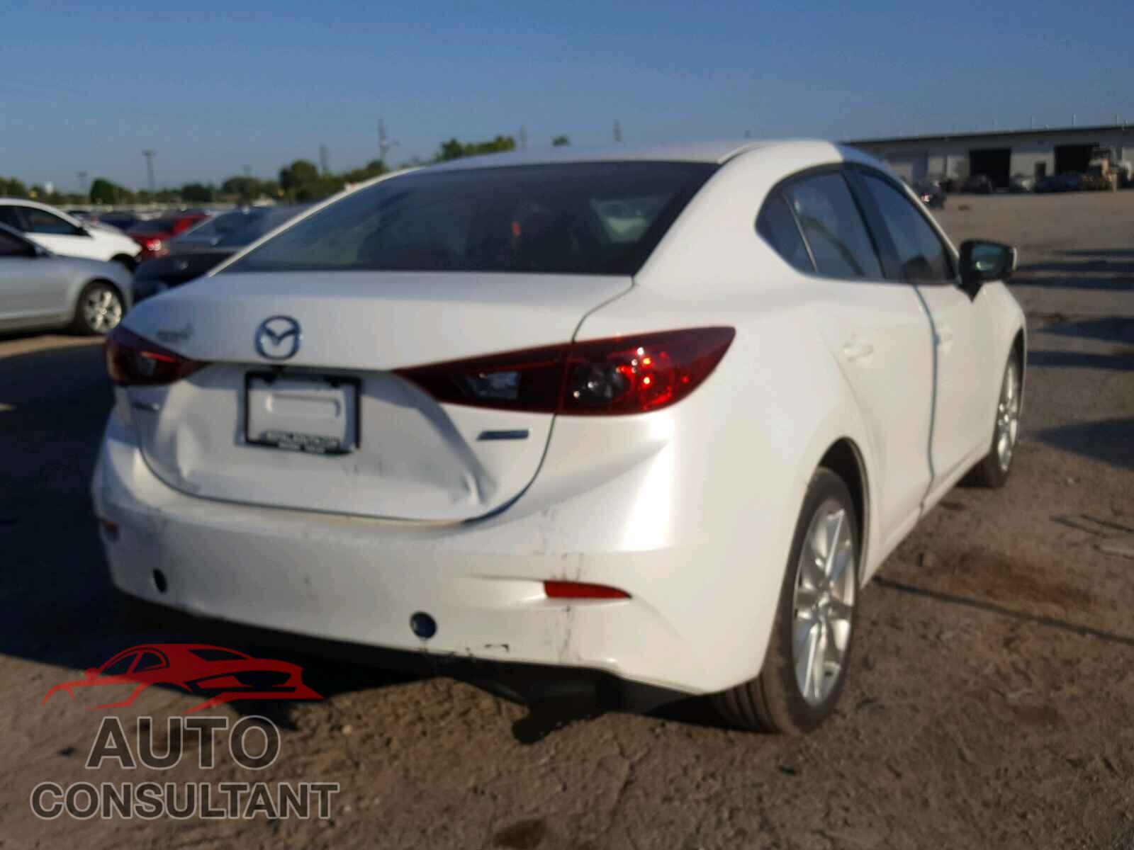 MAZDA 3 2017 - 3MZBN1V76HM101992