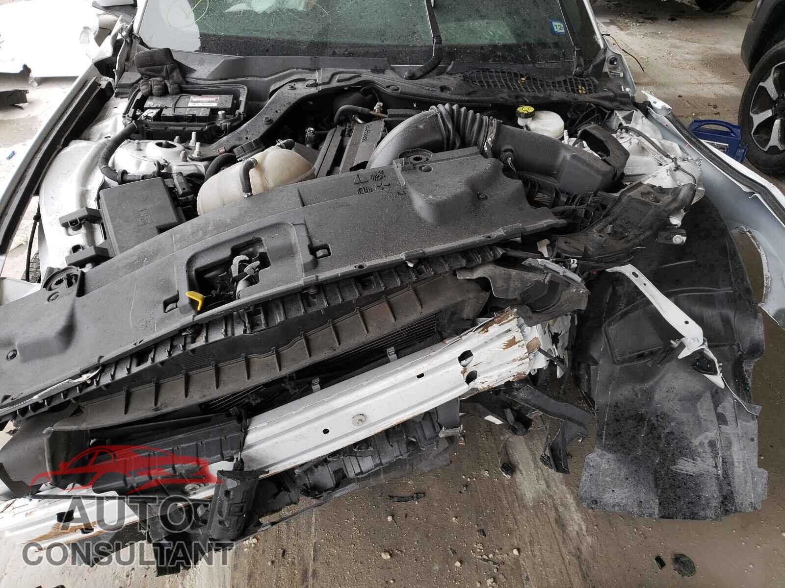 FORD MUSTANG 2020 - 1FA6P8TH2L5124175