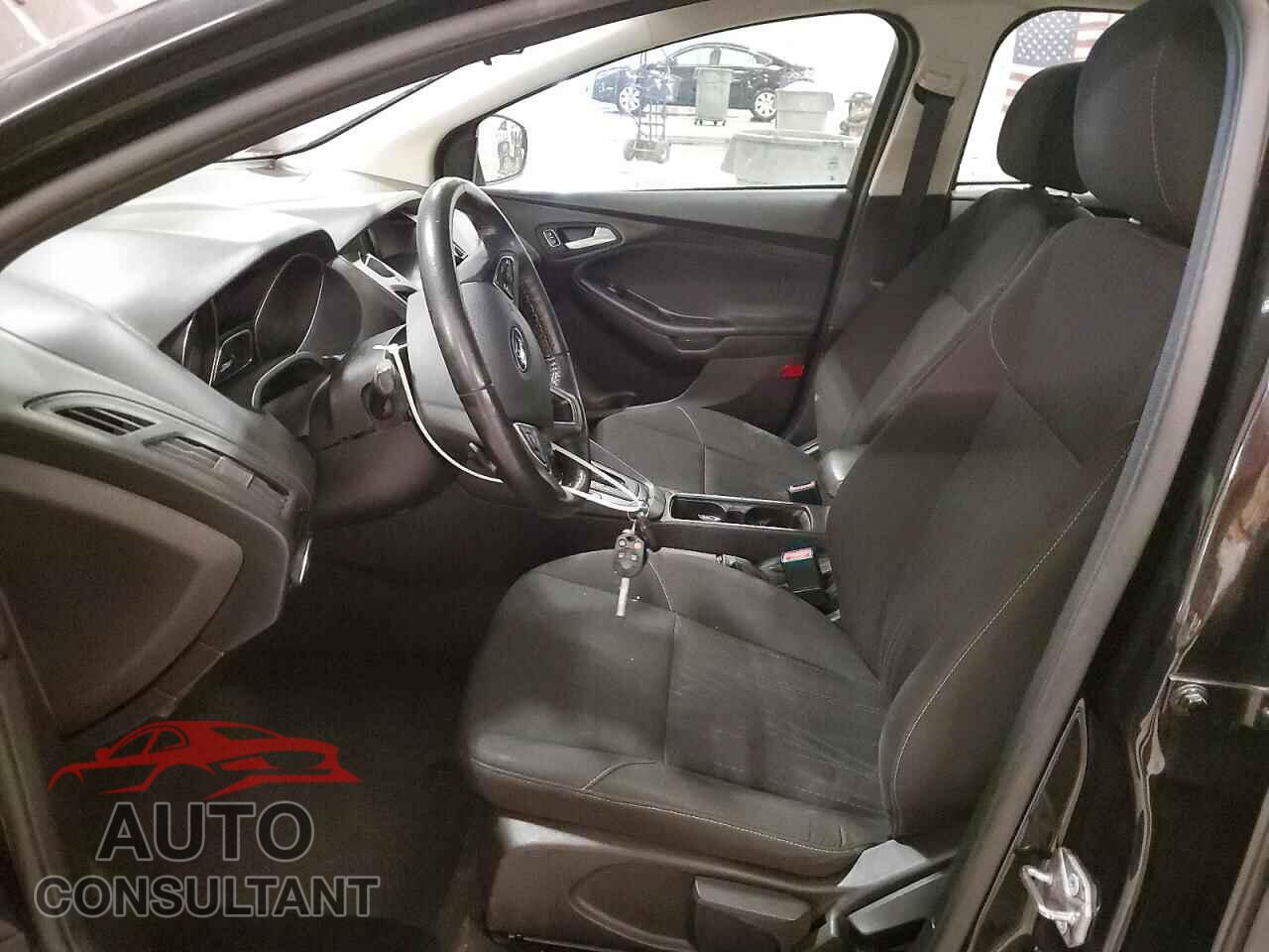 FORD FOCUS 2015 - 1FADP3F20FL220632