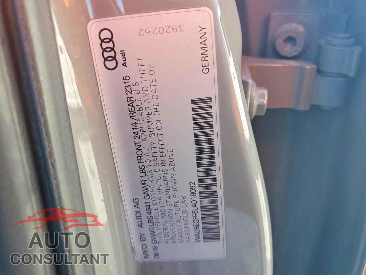 AUDI A3 2020 - WAUBEGFF6LA018092
