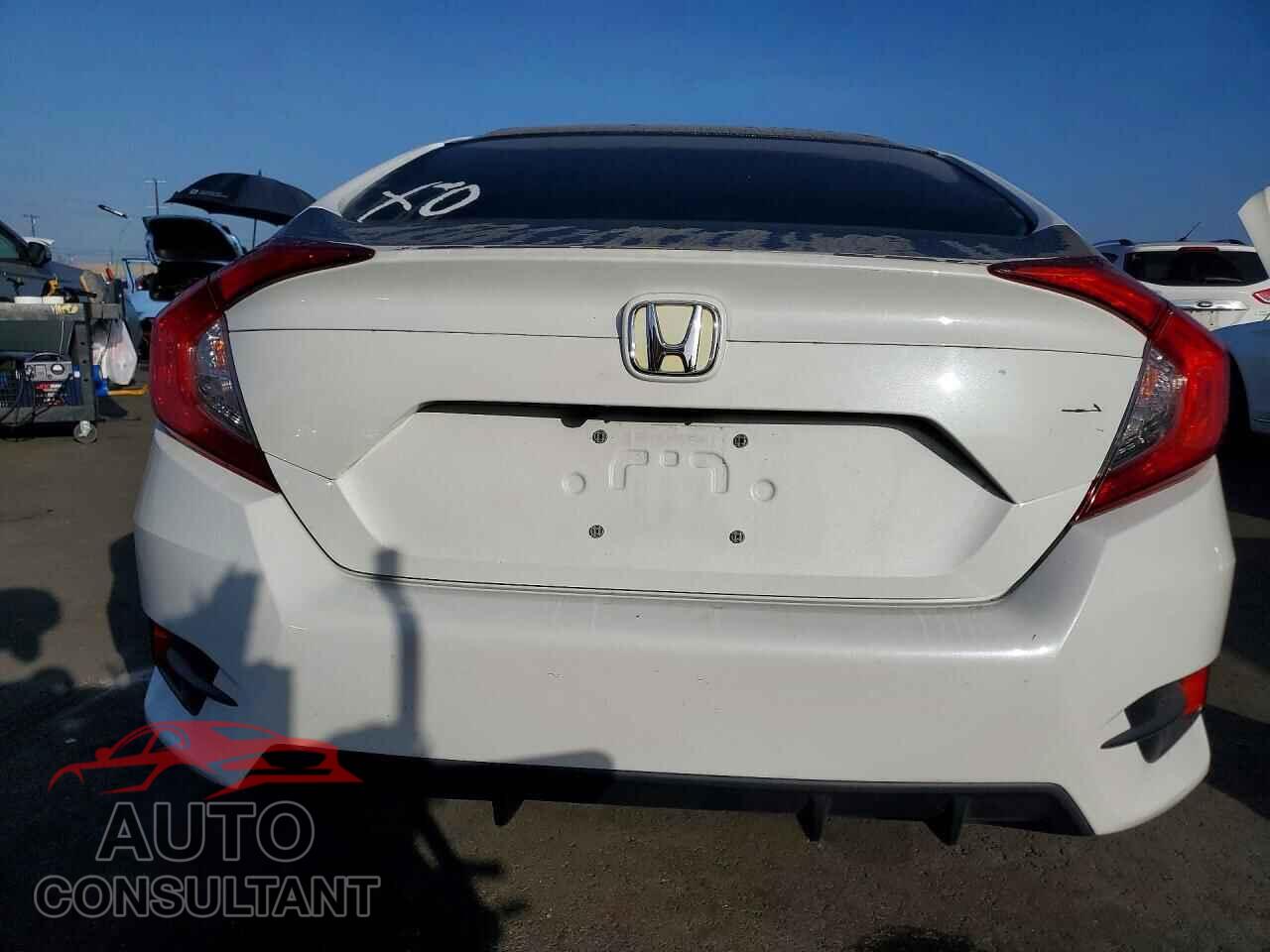 HONDA CIVIC 2019 - 2HGFC2F87KH539905