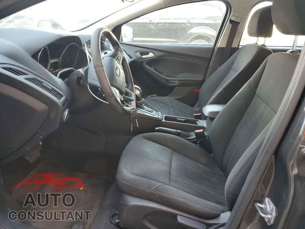 FORD FOCUS 2015 - 1FADP3F21FL218355