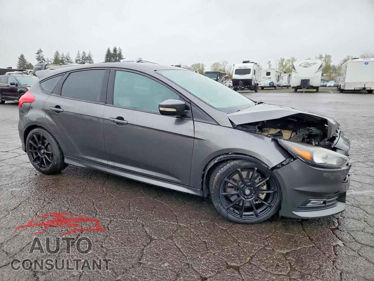 FORD FOCUS 2018 - 1FADP3L97JL260085