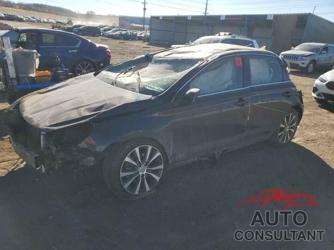HYUNDAI ELANTRA 2018 - KMHH35LE0JU019846