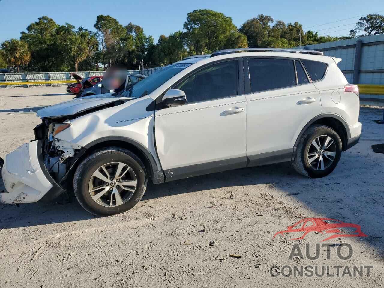 TOYOTA RAV4 2018 - JTMWFREV6JJ203827