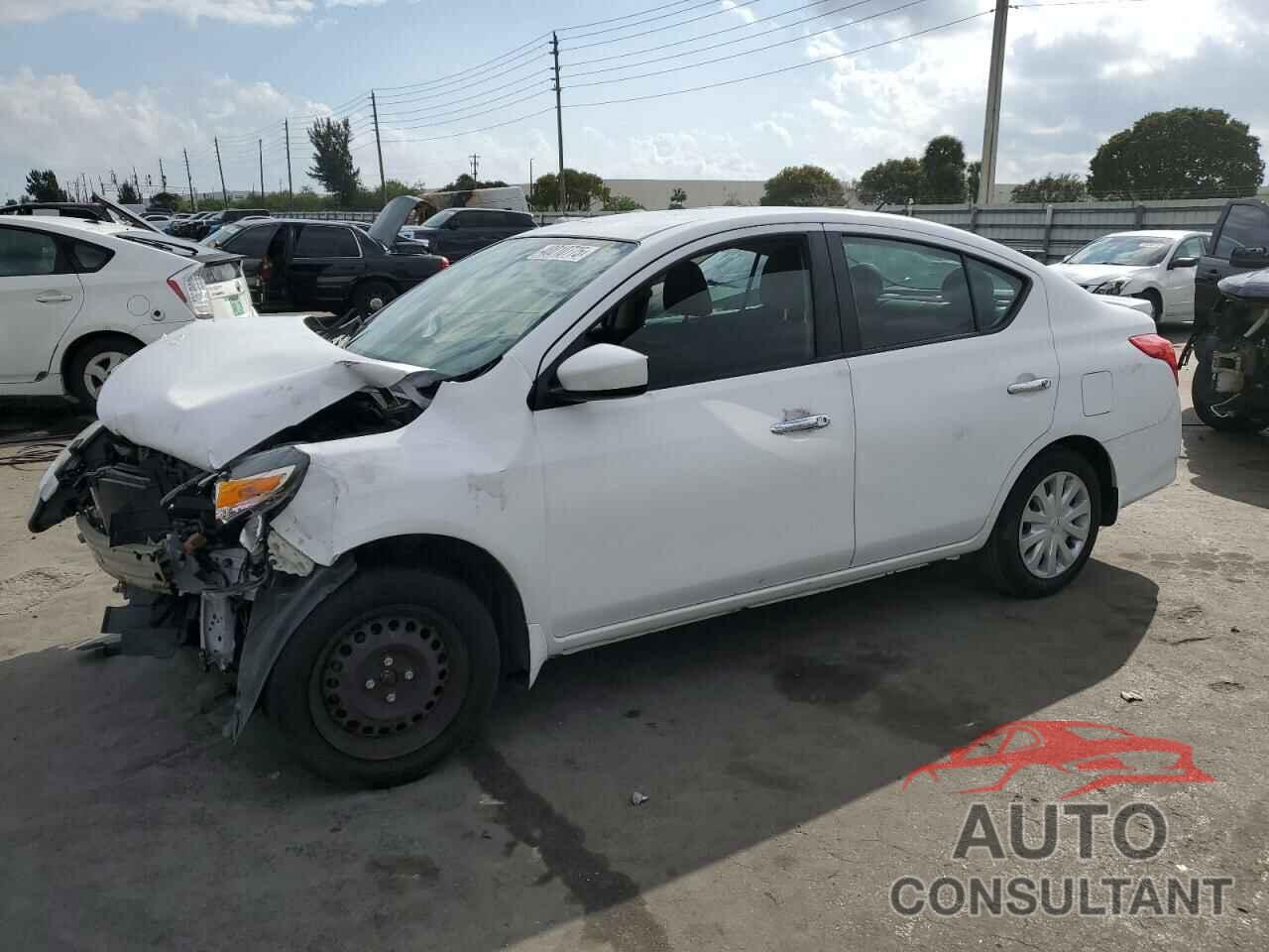 NISSAN VERSA 2019 - 3N1CN7AP5KL807304