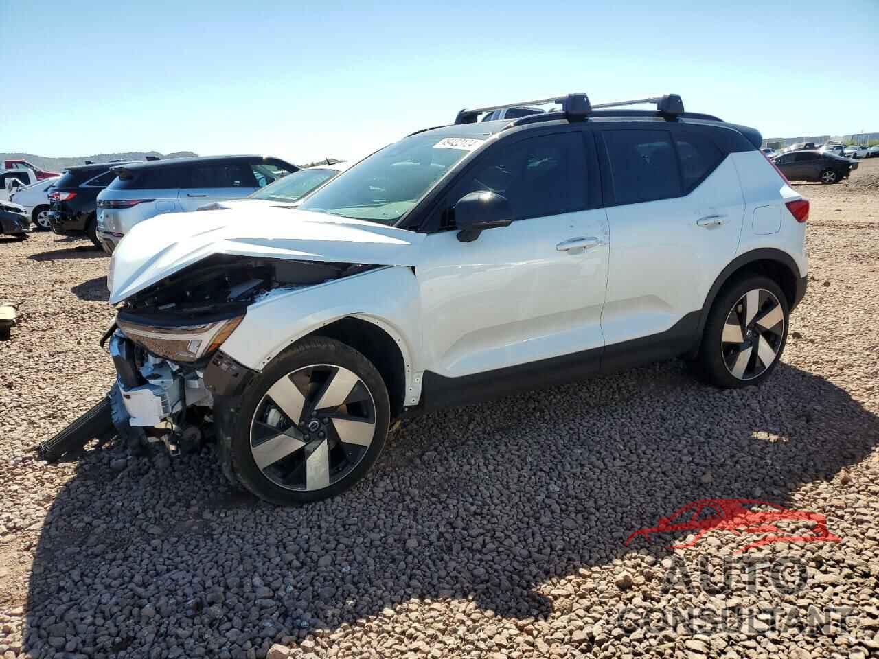 VOLVO XC40 2023 - YV4ED3UL2P2031004