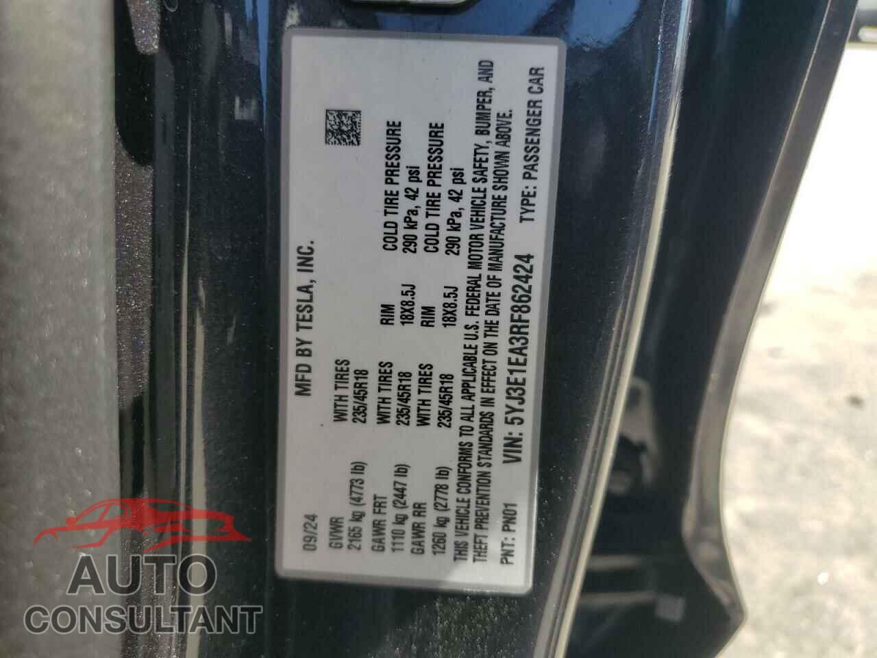 TESLA MODEL 3 2024 - 5YJ3E1EA3RF862424
