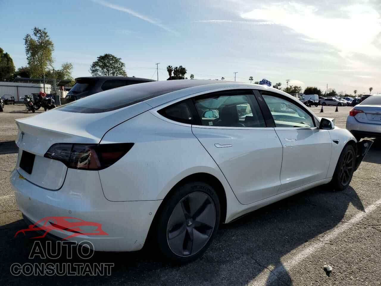 TESLA MODEL 3 2019 - 5YJ3E1EA7KF300175