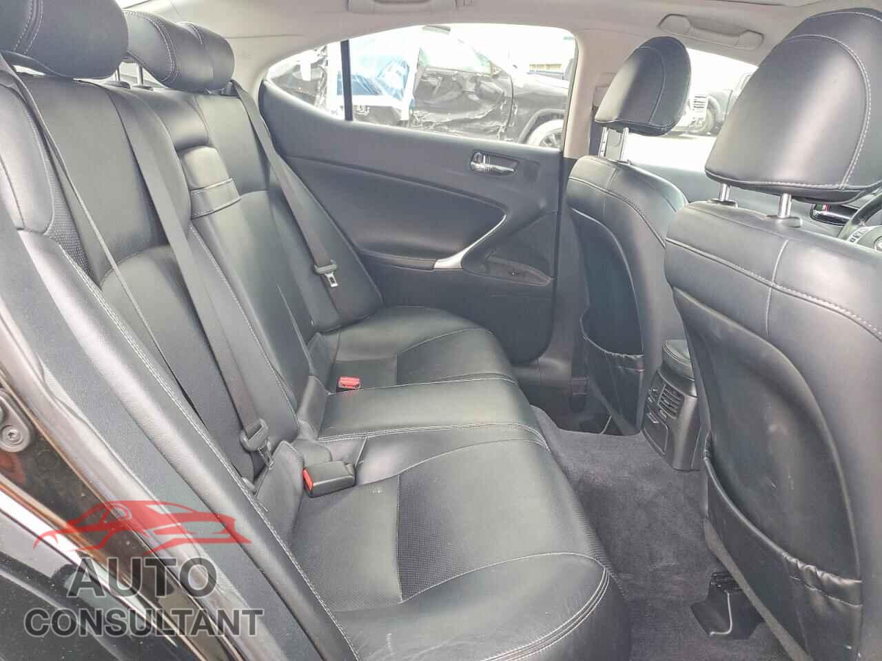 LEXUS IS 2011 - JTHBE5C29B5025665