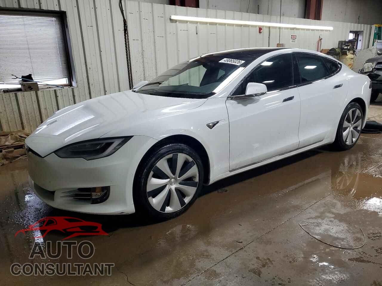 TESLA MODEL S 2020 - 5YJSA1E2XLF403317