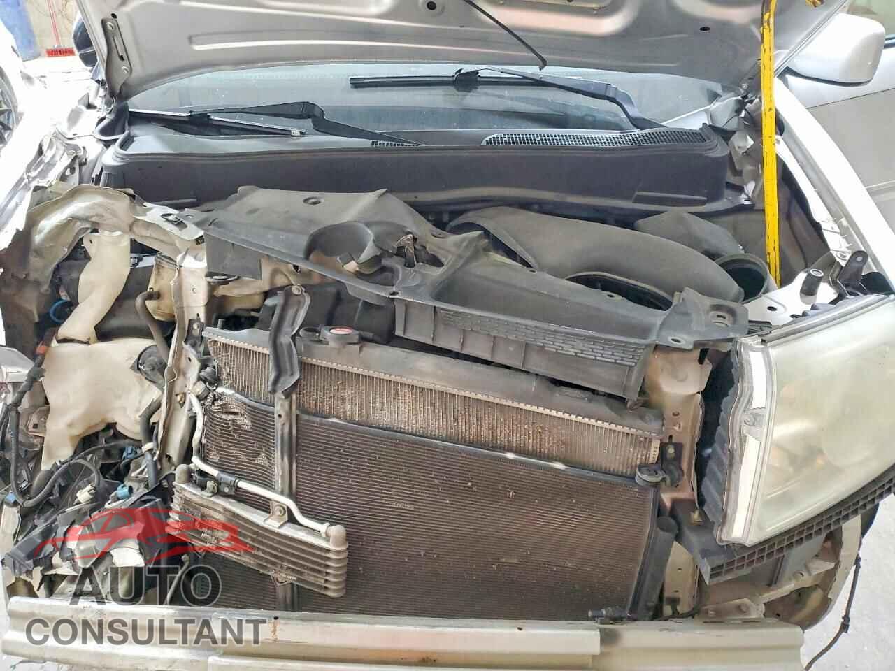 HONDA PILOT 2011 - 5FNYF4H58BB017724