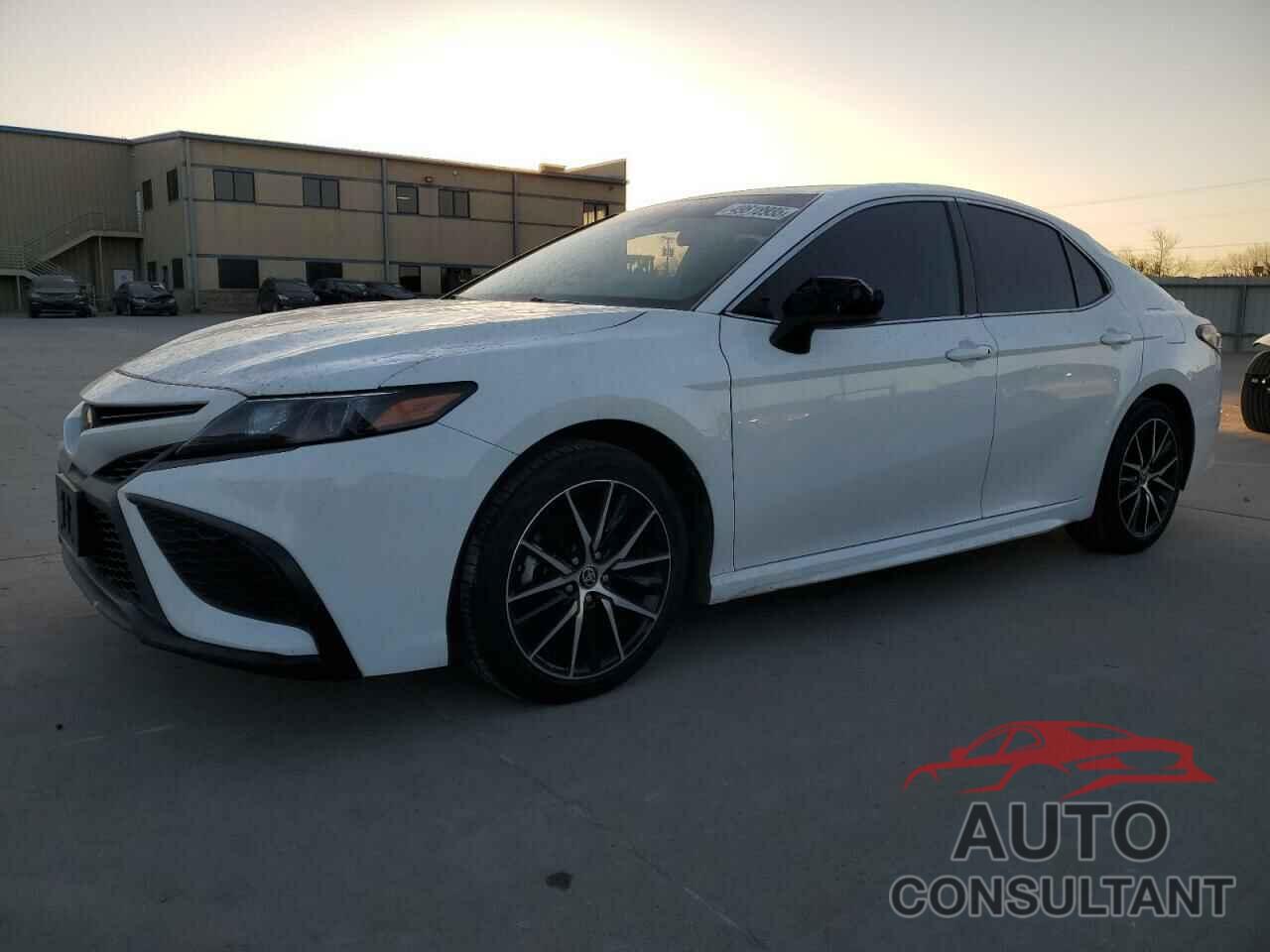 TOYOTA CAMRY 2021 - 4T1G11AK7MU455715