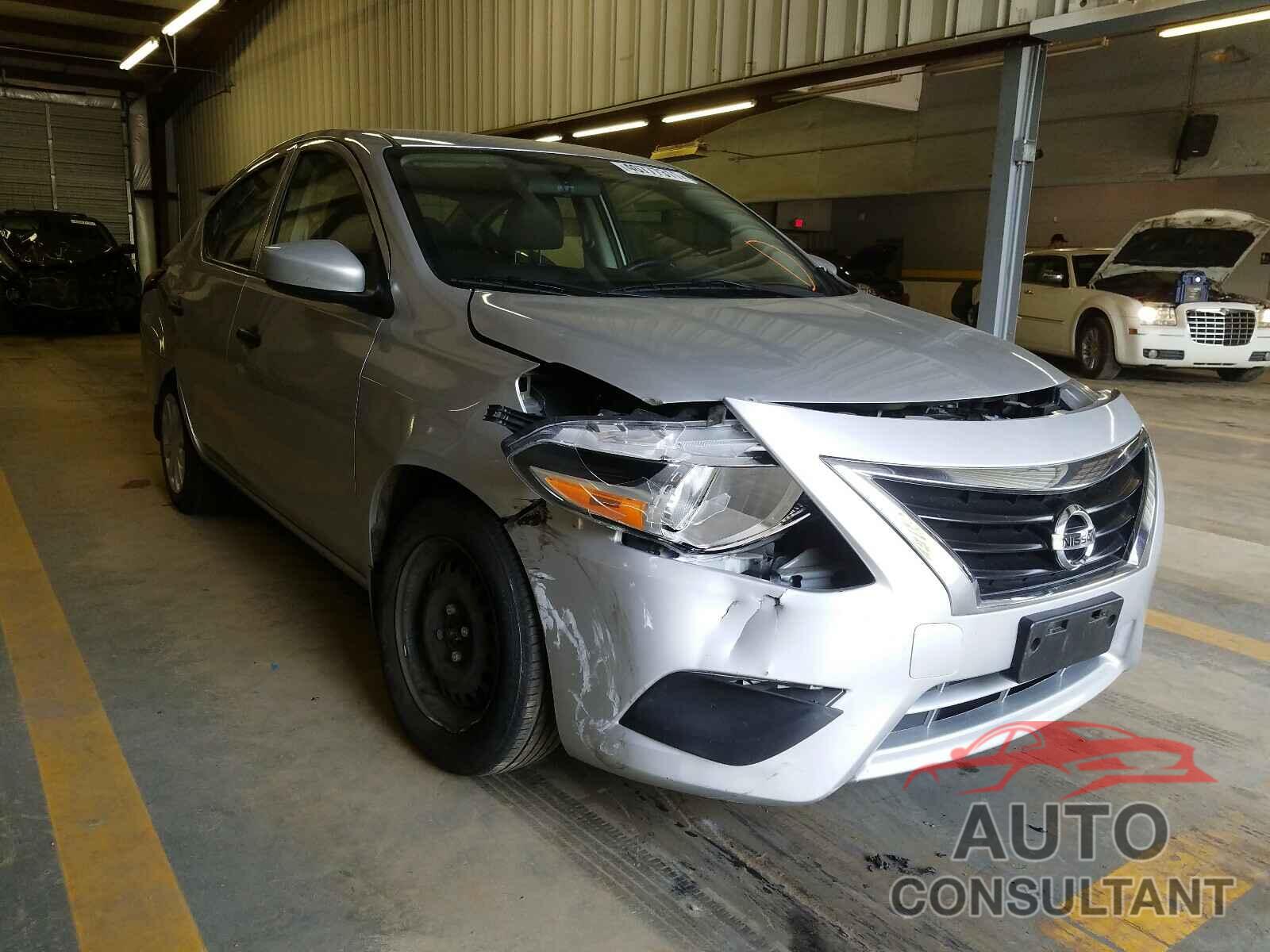 NISSAN VERSA 2018 - 3N1CN7AP4JL839563
