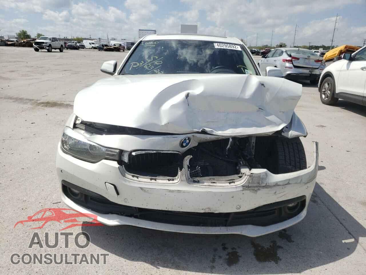BMW 3 SERIES 2016 - WBA8E1G50GNU11646