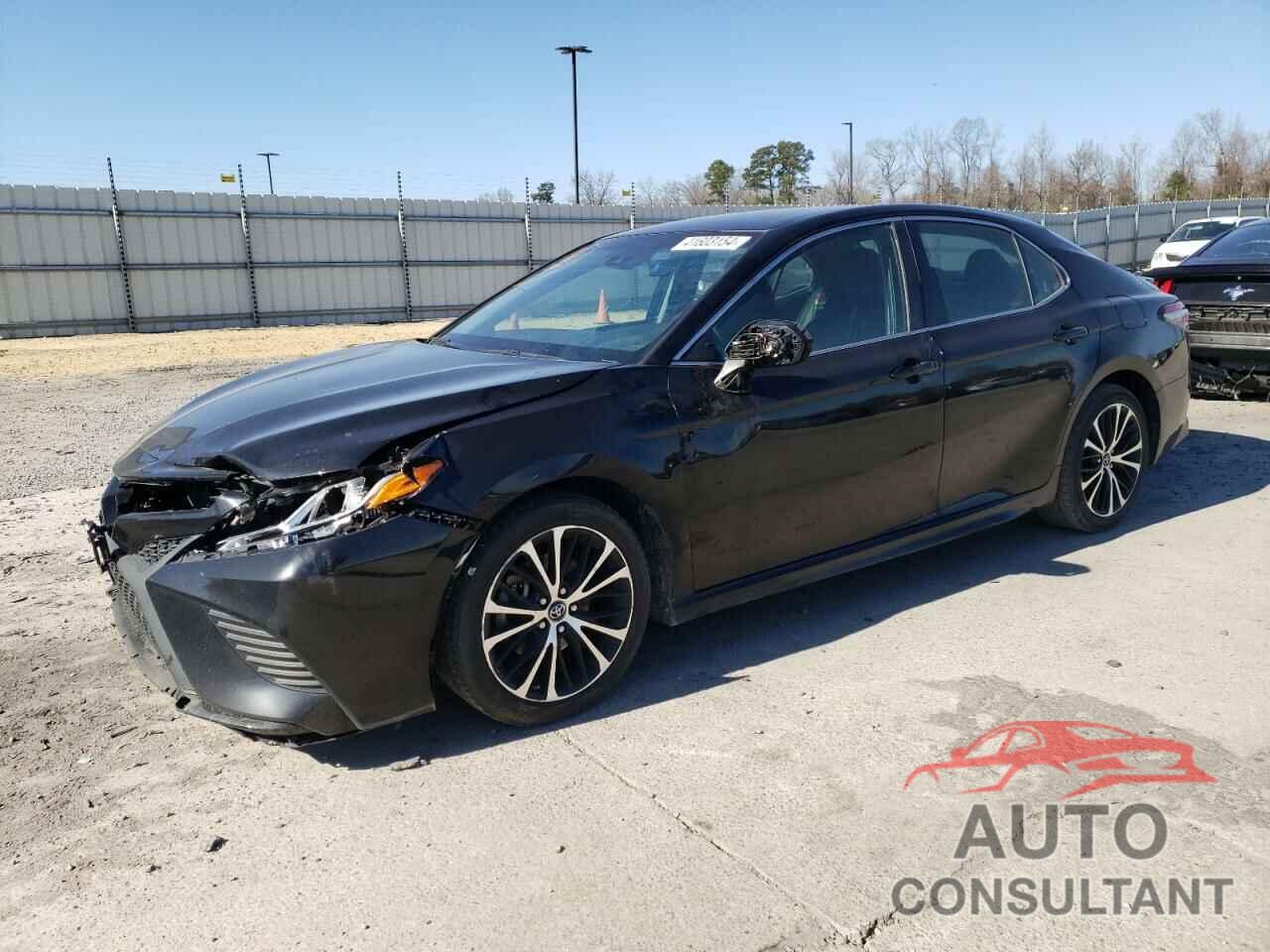 TOYOTA CAMRY 2018 - 4T1B11HK8JU087895