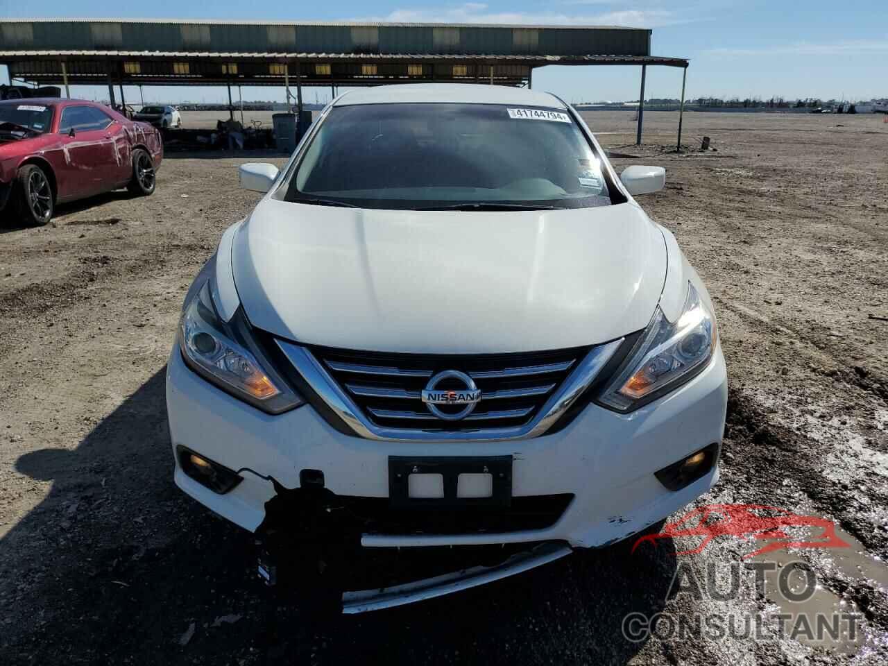 NISSAN ALTIMA 2018 - 1N4AL3AP8JC159315