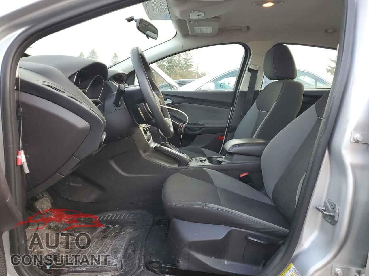 FORD FOCUS 2014 - 1FADP3F25EL120363