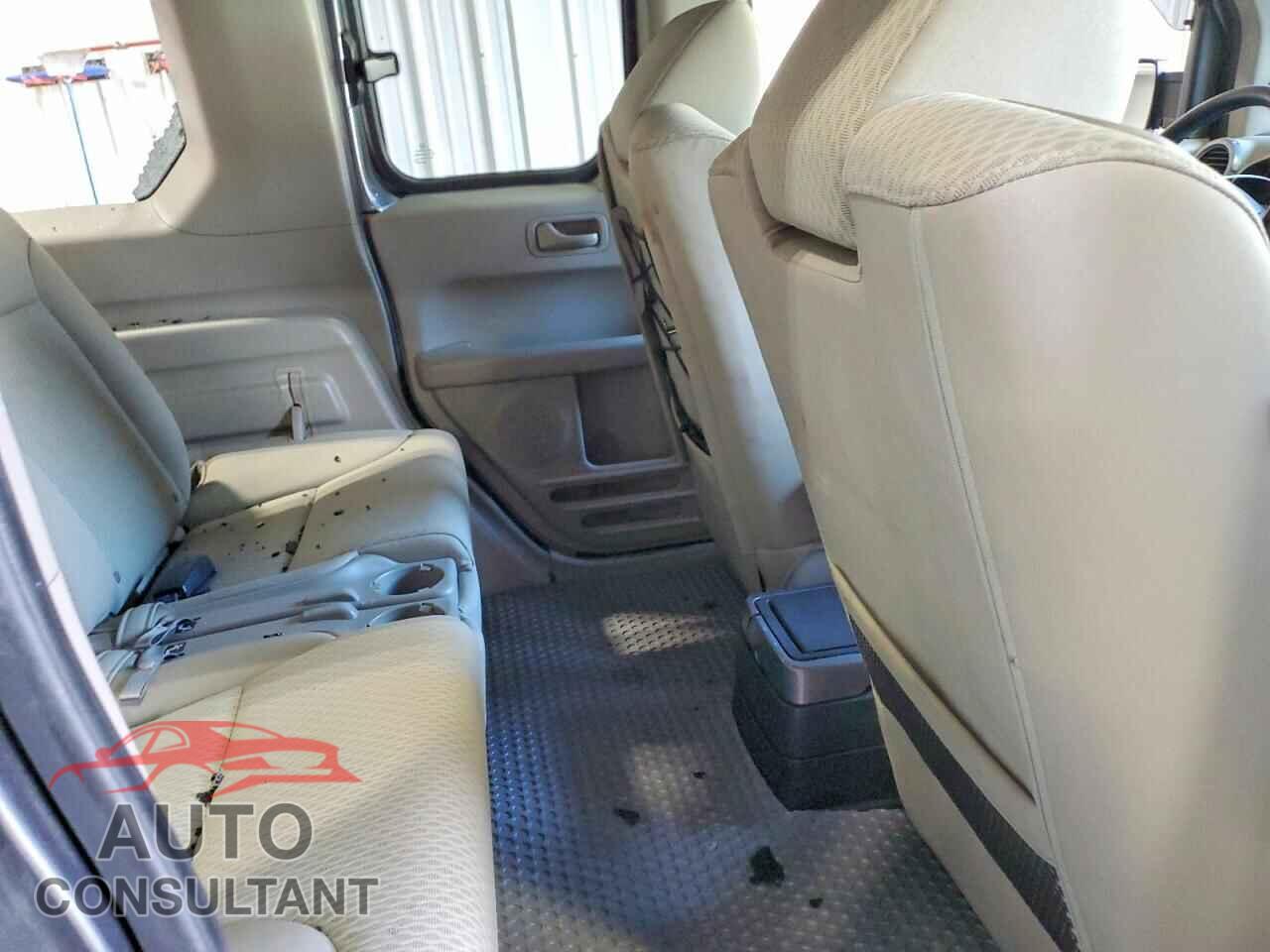 HONDA ELEMENT 2011 - 5J6YH2H72BL000960