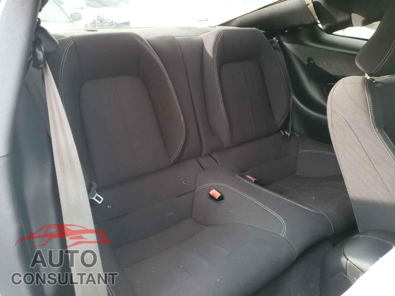 FORD MUSTANG 2020 - 1FA6P8CF3L5182195