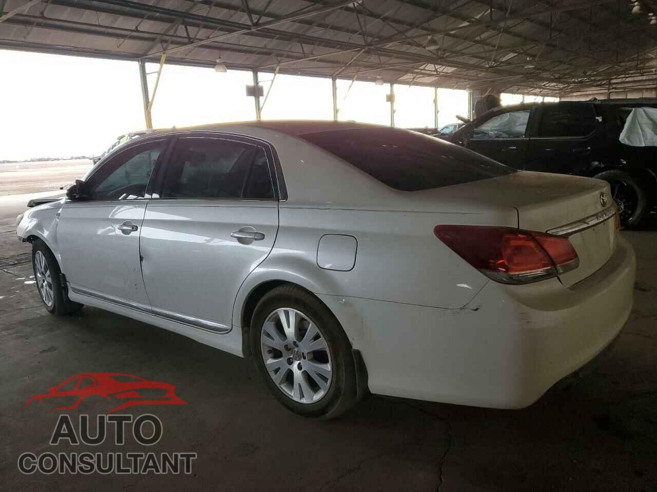 TOYOTA AVALON 2011 - 4T1BK3DB3BU394830